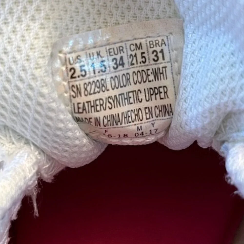 SKECHERS | Relaxed Fit Memory Foam Slip On Sneakers Girls Size 2.5